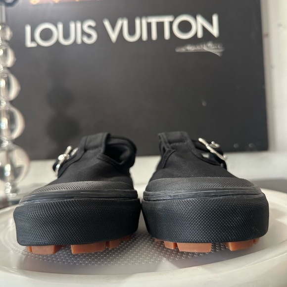 🆕Vans Canvas Heart Buckle Mary Janes - Picture 4 of 14